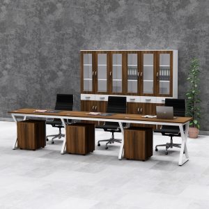 ban cum nhan vien chan sat 3 nguoi fergus fgbcnv049 2