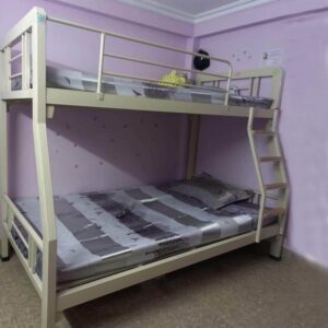 giuong lech hop to.jpg