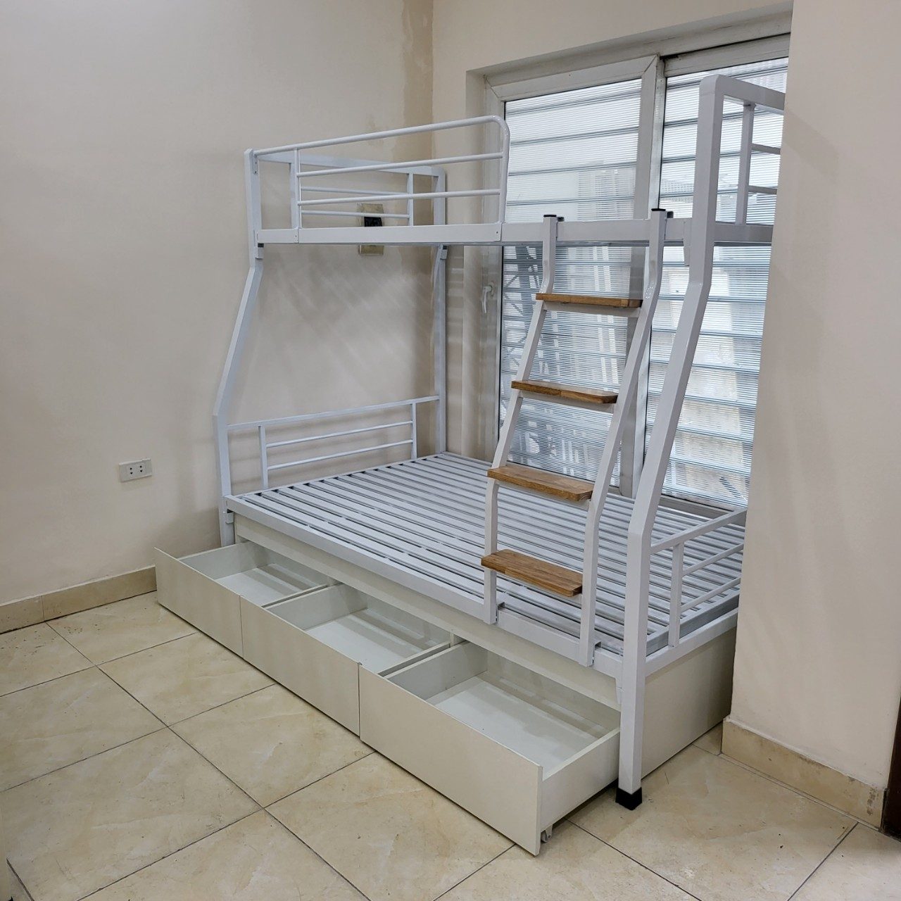 z4747679370574 43c597e942756d061e4324a87e7cc26a.jpg